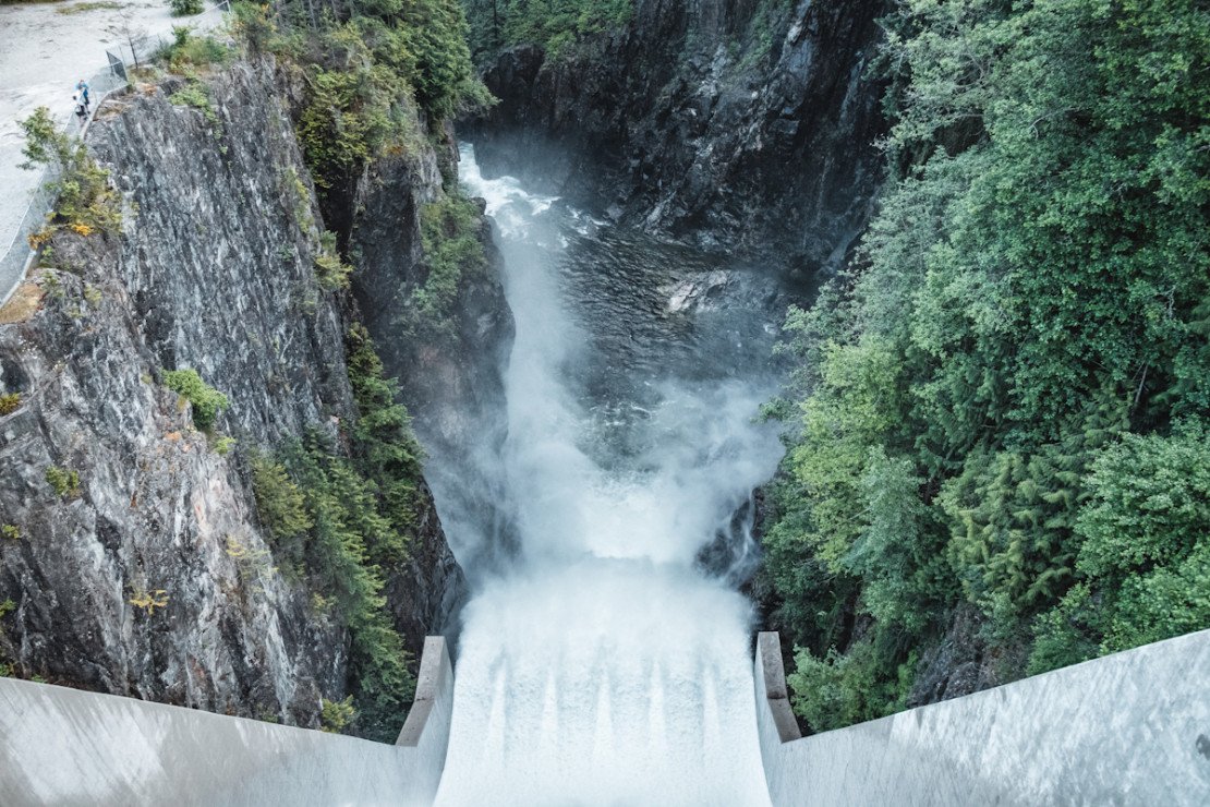 Impacts of hydropower image