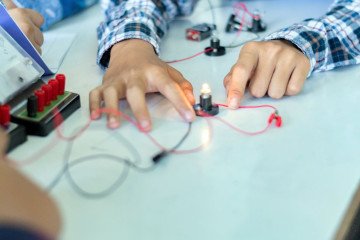 Lesson From Circuits to Solutions support image